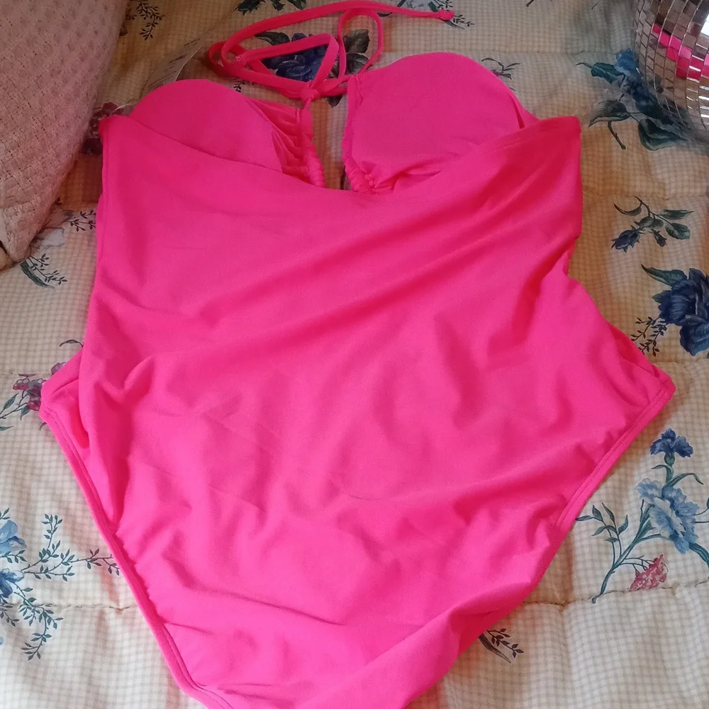 Bathing suit - Picture 2 of 4